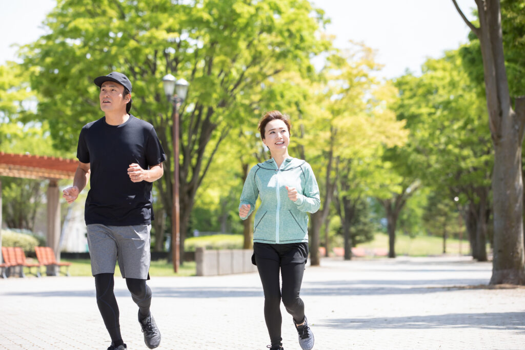 ウォーキングとランニングの違いとは？効果・目的別に徹底解説！