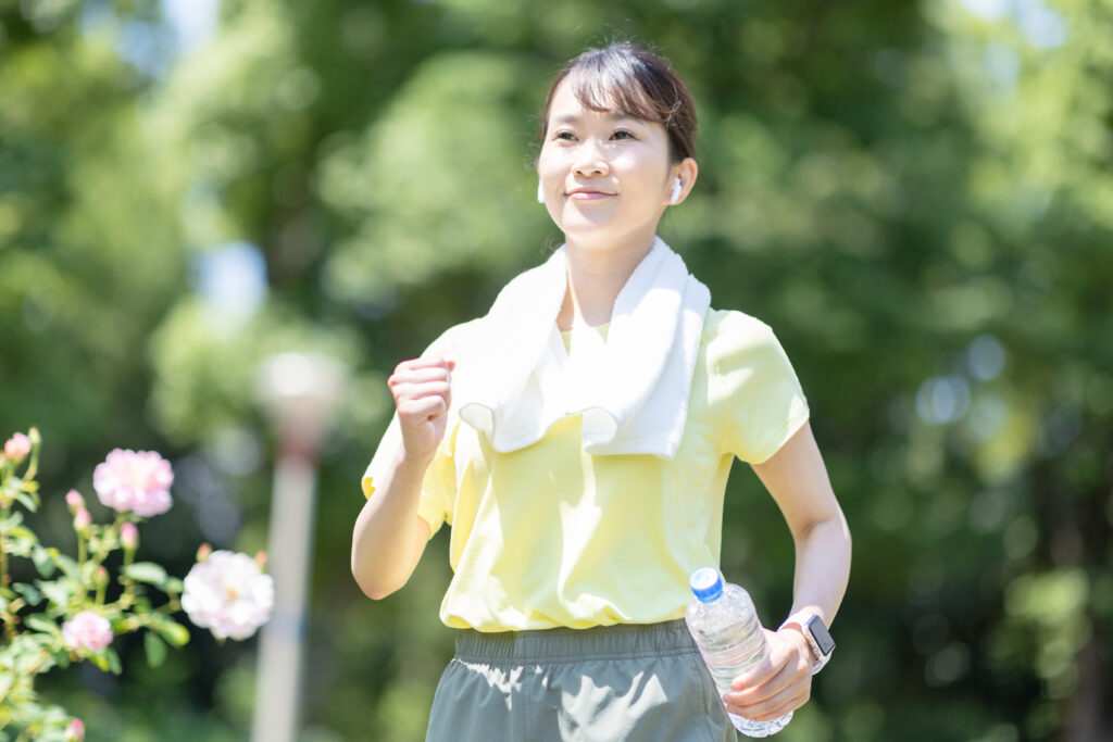 通勤や買い物での歩きでは痩せない？｜効果を出すための正しいウォーキング